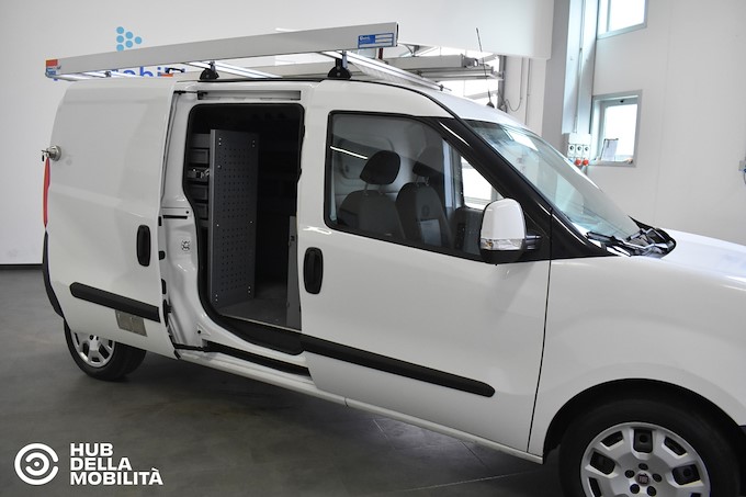 FIAT Doblò 1.4 T-Jet Natural Power PL-TN Cargo Maxi Lamierato SX